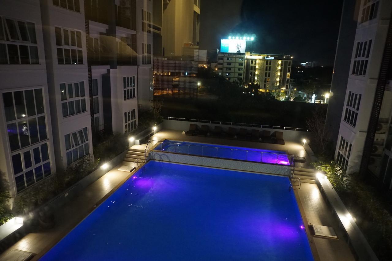 Pool View Room The Prio Csiangmaj Kültér fotó